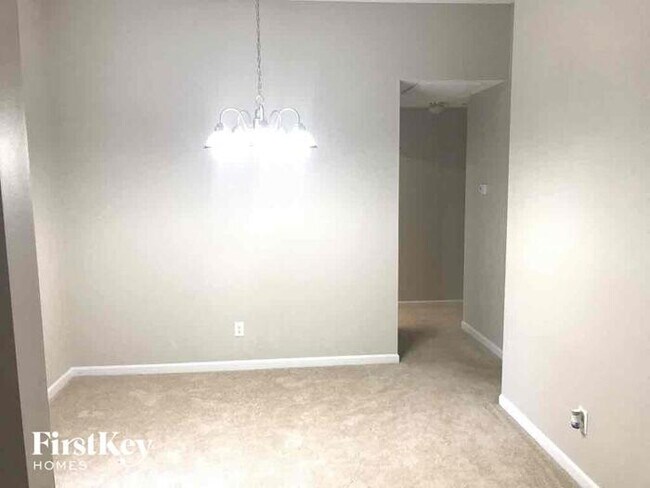 Foto del edificio - 3300 Dunfield Ct