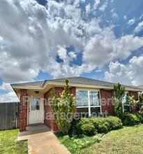 Building Photo - 4245 Sedona Trl