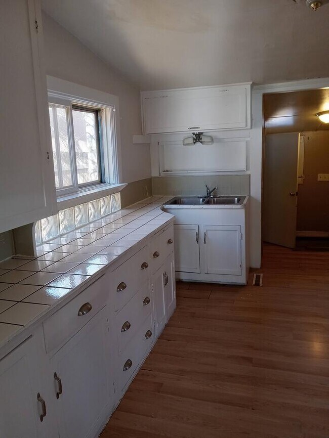 Foto del edificio - Available now! 2 bed 2 bath house Denver! ...