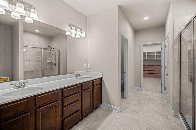 Foto del edificio - 18 Dorothy Ln