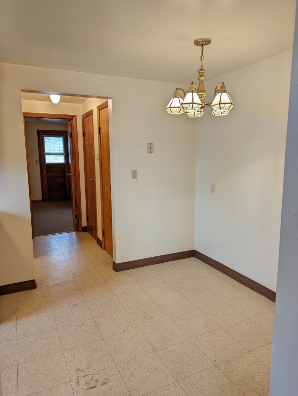 Building Photo - 5333 Broadway