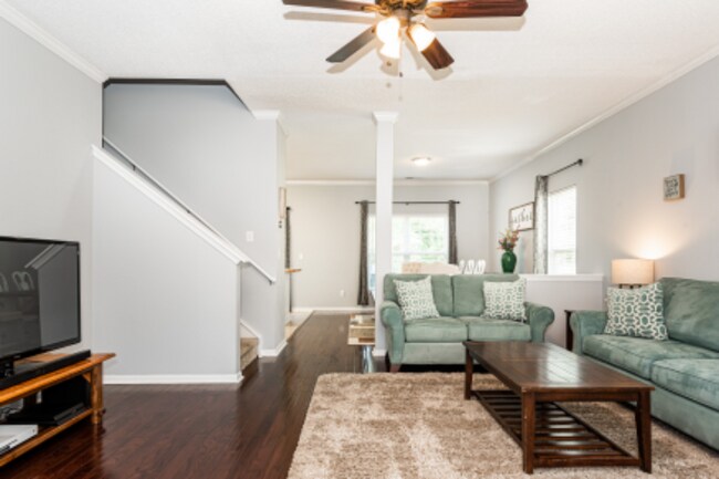 Building Photo - 3413 Summerfield Ridge Ln