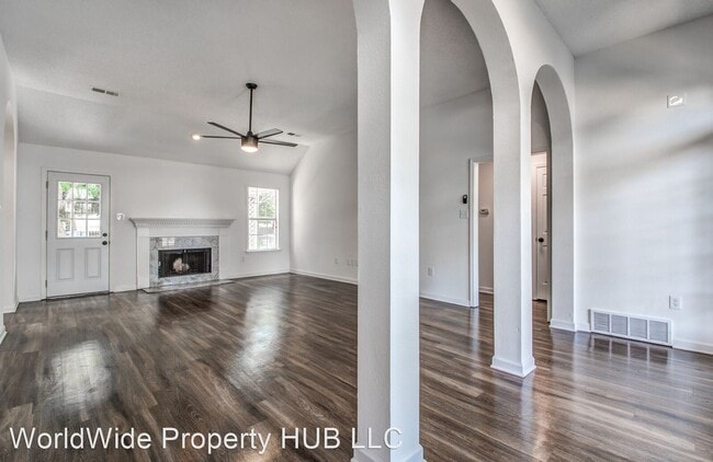 Building Photo - 3 br, 2 bath House - 5624 Annadale
