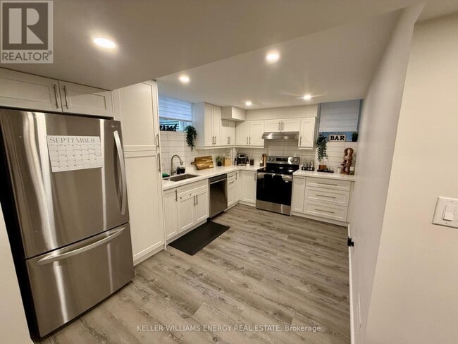 Building Photo - 2412 Secreto Dr