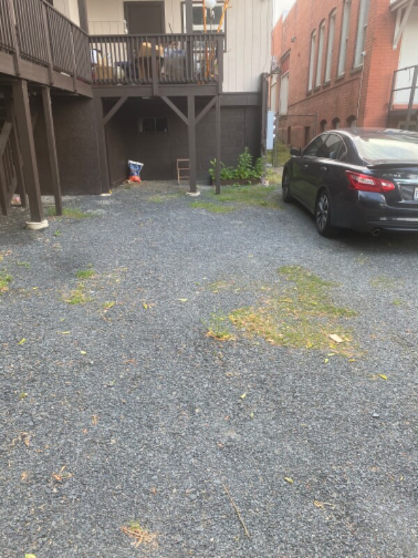 Primary Photo - 132 Pike St