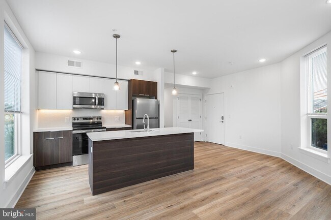 Foto del edificio - 4324 Lancaster Ave