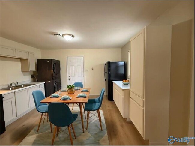 Foto del edificio - 2431 Bluestone Cir NW