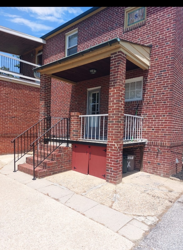 1253 Circle Dr Unit 1st Fl, Halethorpe, MD 21227 Room for Rent in