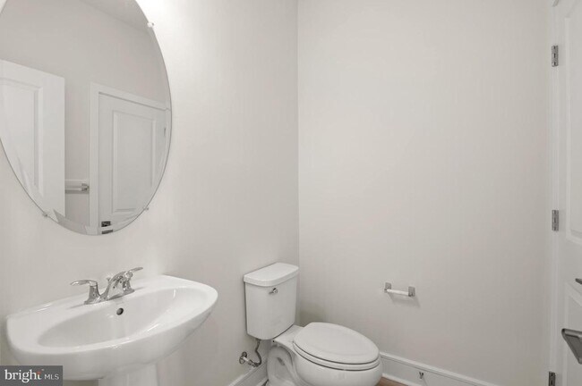 Foto del edificio - 14534 Alsace Ln