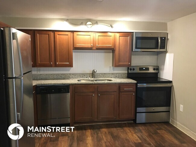 Foto del edificio - 7704 Birchwood Dr