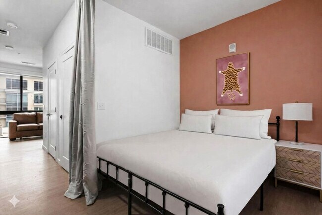 Foto del edificio - 330 E Vermont St