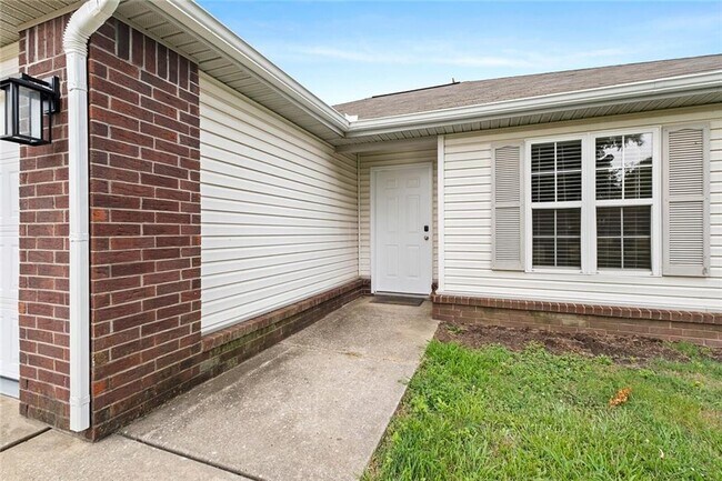 Foto del edificio - 906 SW Terry Ln