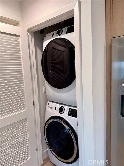 Building Photo - 5974 Jamieson Ave