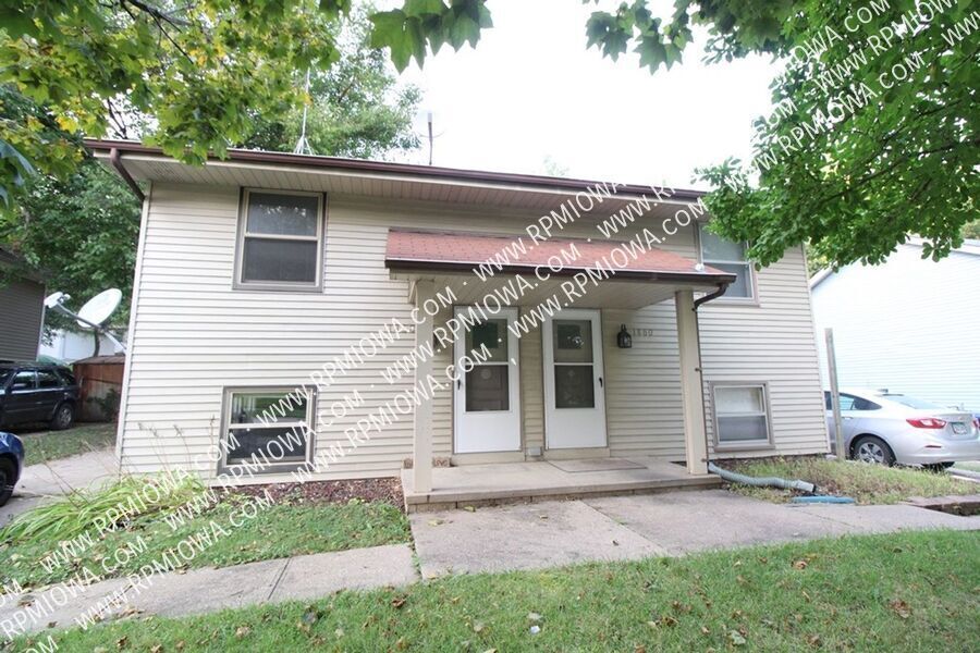 Primary Photo - 1858 E Park Ave