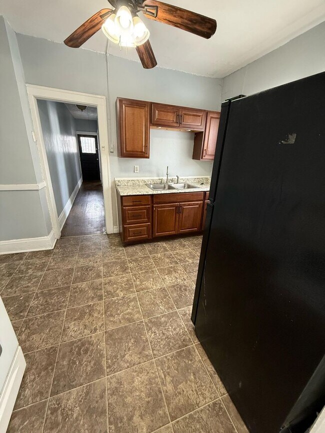 Foto del edificio - 3390 E 143rd St