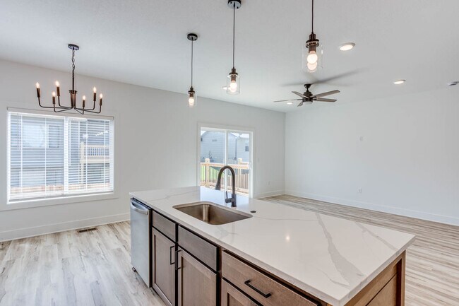 Foto del edificio - 8541 W 37th St N