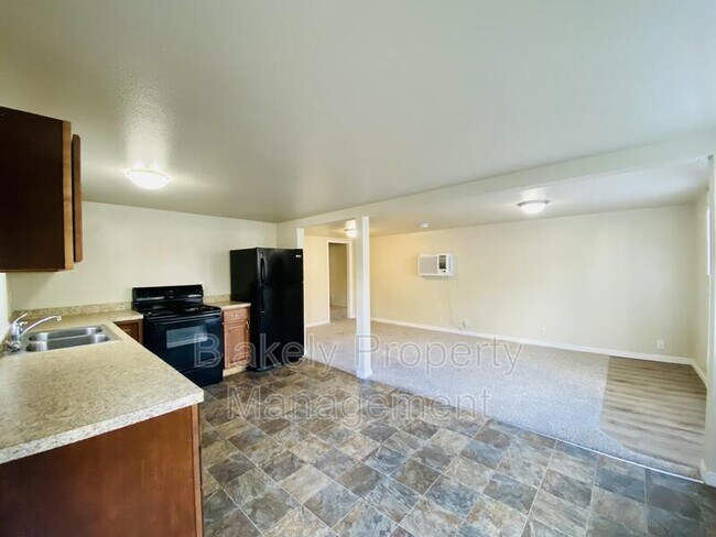 Foto del edificio - 3009 W Overland Rd