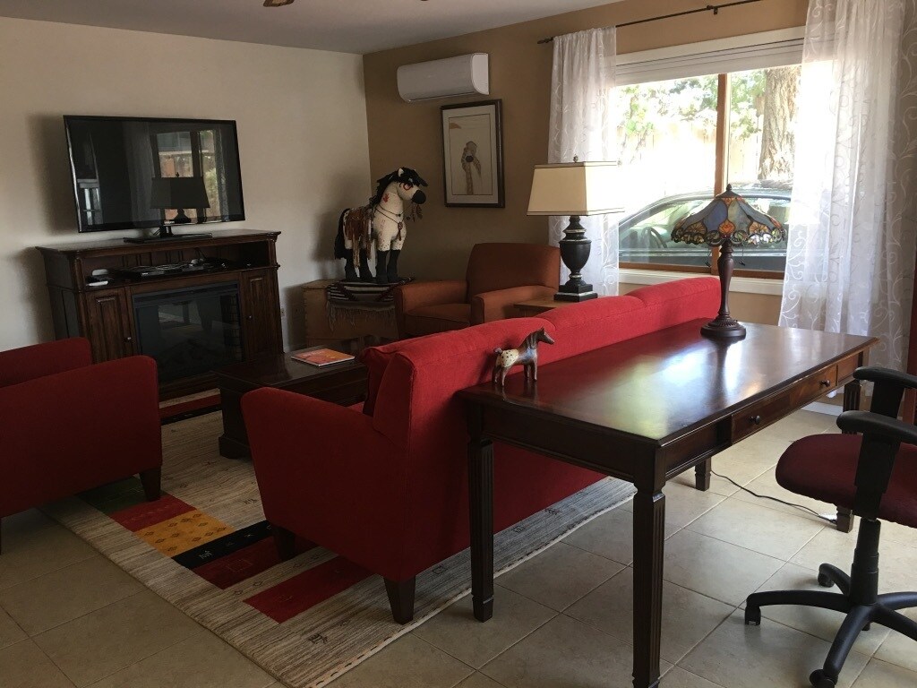 Área de estar de la sala de estar - 2308 Cedros Cir