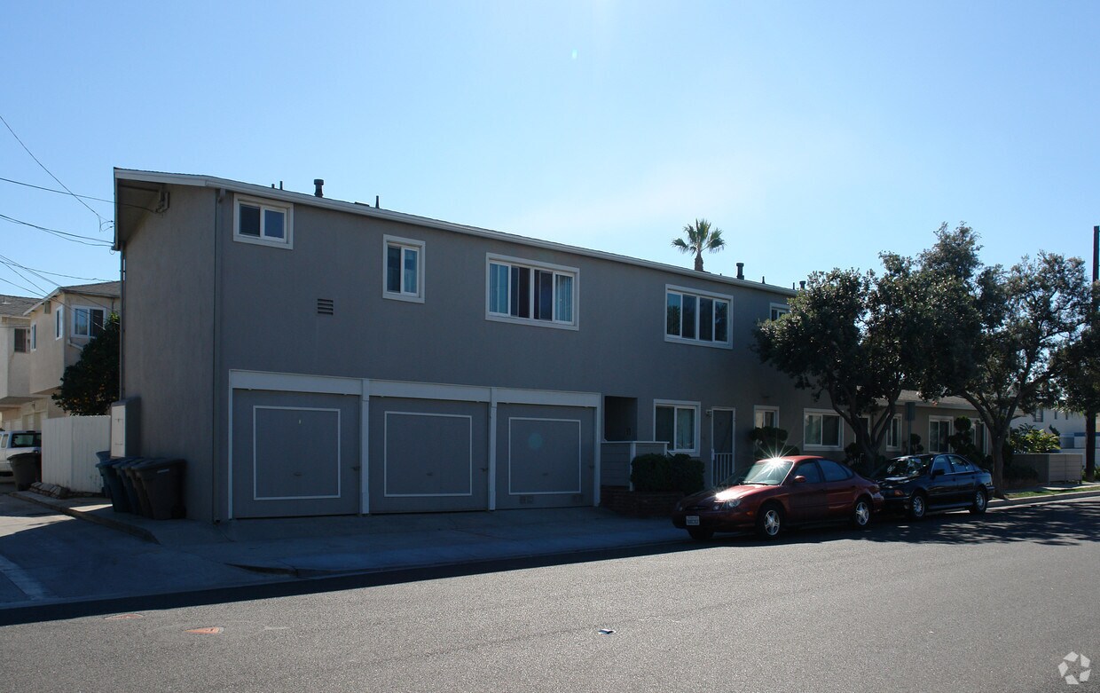Building Photo - 1401 Ocean Ave