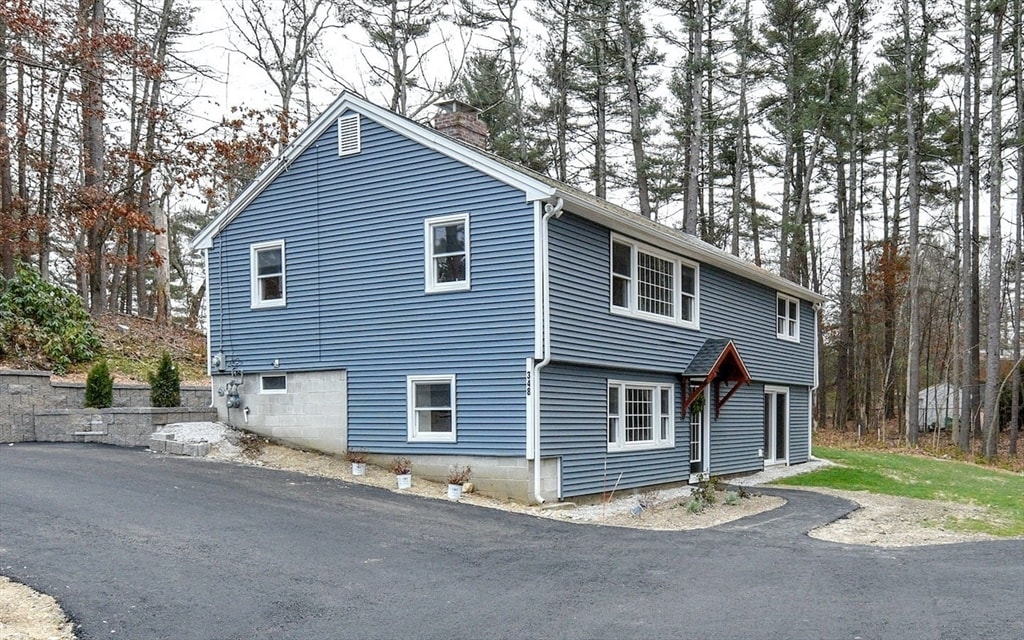 Primary Photo - 348 Pleasant St