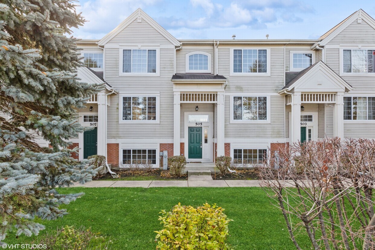505 Cary Woods Cir, Cary, IL 60013 Townhome Rentals in Cary IL