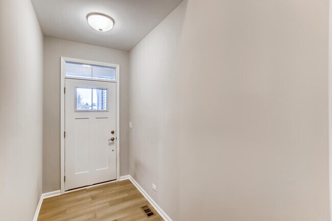 Foto del edificio - 3S510 Barkley Ave