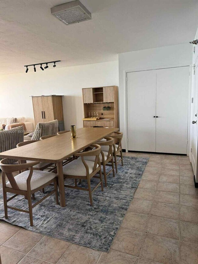 Building Photo - 10185 Collins Ave