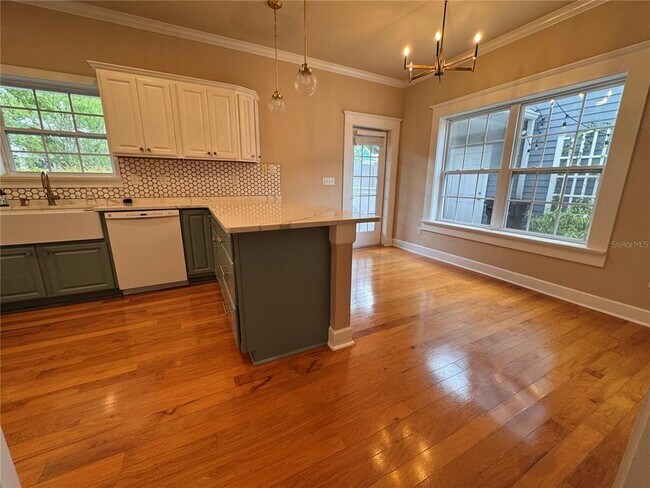 Foto del edificio - 5020 NW 10th Pl
