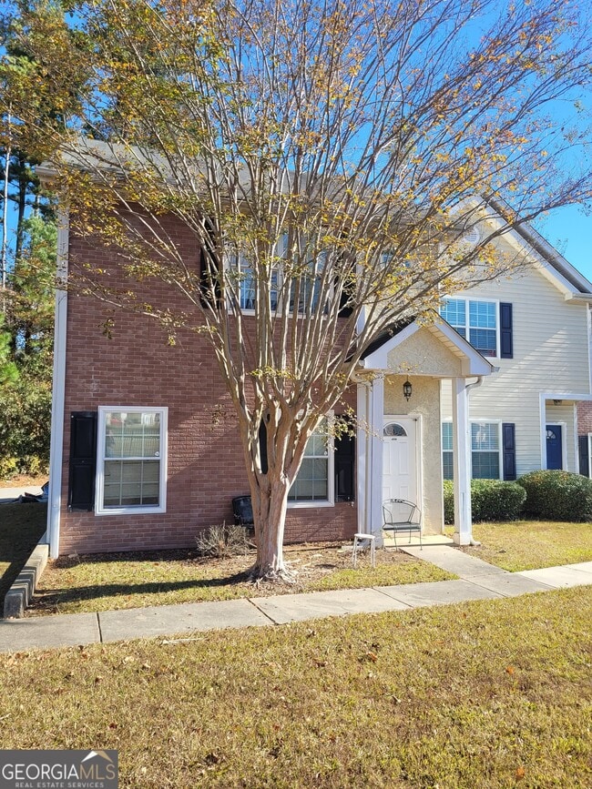 Building Photo - 8576 Thomas Rd