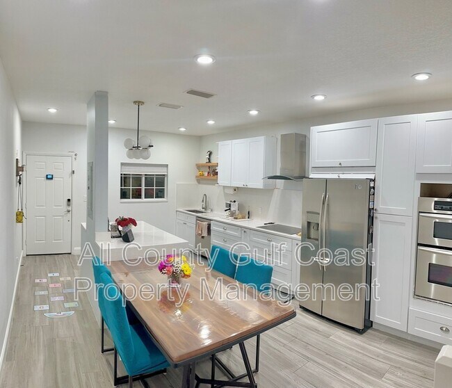 Foto del edificio - 323 Cape Harbour Loop