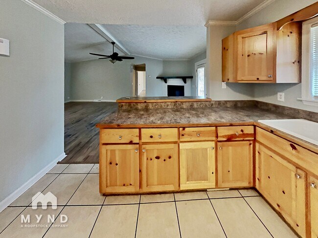 Building Photo - 275 Oak Hill Cir