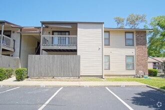 Building Photo - 2201 Scenic Hwy
