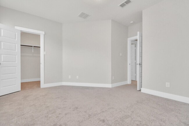 Foto del edificio - 785 Strawberry Pines Ct