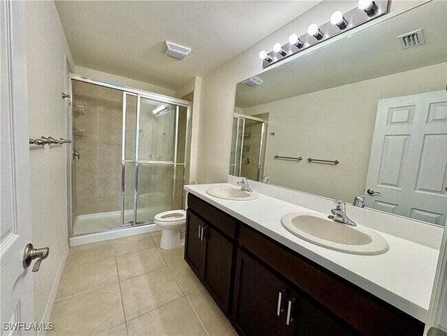 Foto del edificio - 15257 Wildflower Cir