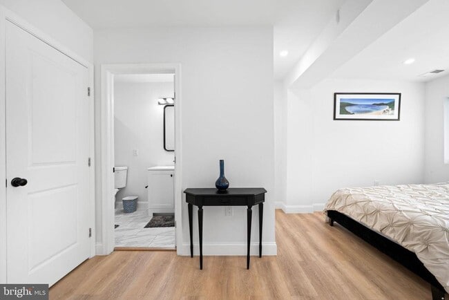 Building Photo - 36 Hawaii Ave NE