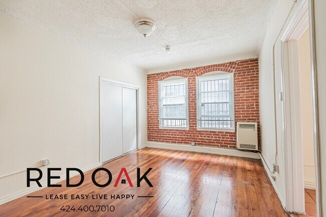 Foto del edificio - 832 S Oxford Ave