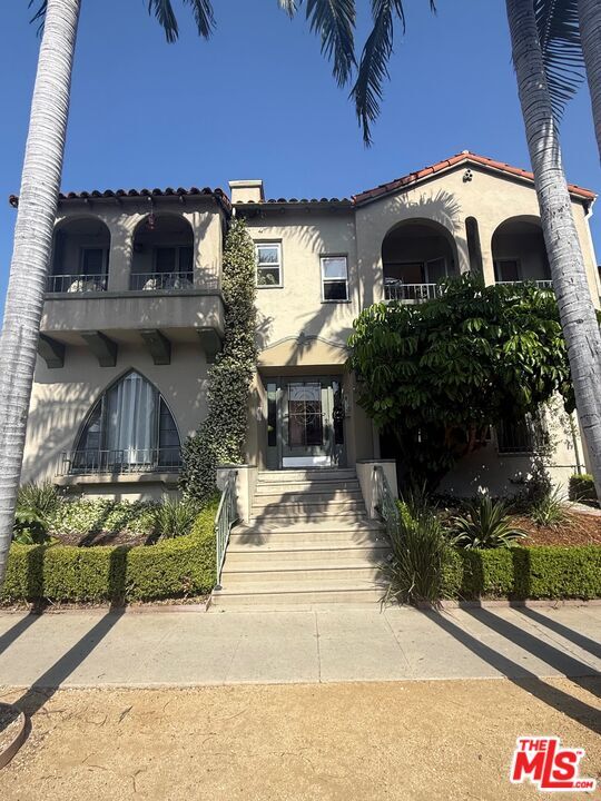 Building Photo - 444 N Curson Ave
