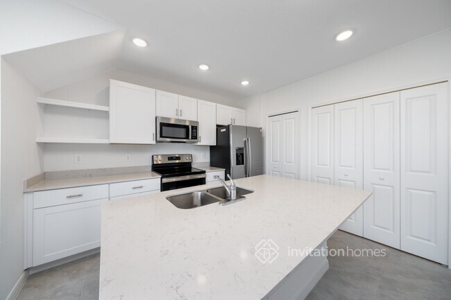 Building Photo - 2802 Riverfield Rd