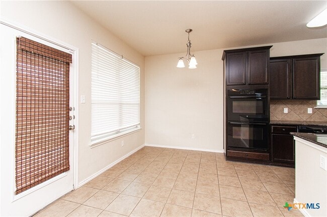 Foto del edificio - 6509 Creek Land Rd