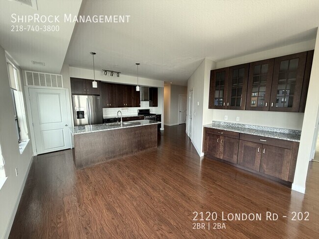 Building Photo - 2120 London Rd