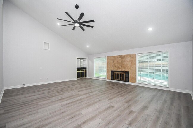 Foto del edificio - 10903 Shawnbrook Dr