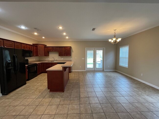 Building Photo - Cotton Creek!!!