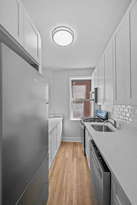 Foto del edificio - 3810 Greystone Ave