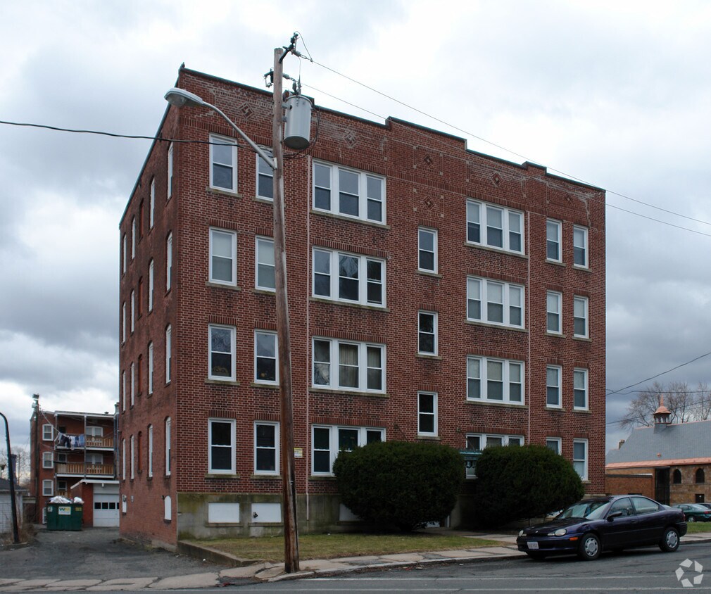 Primary Photo - 4 Locust St