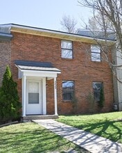 Building Photo - 2420 Hampstead Dr