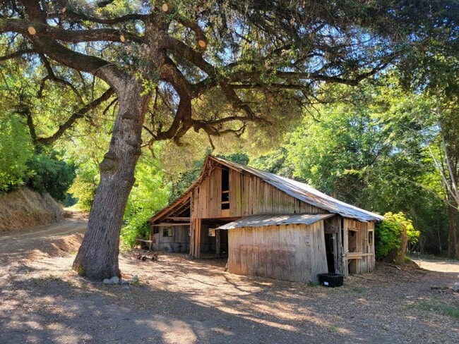 Building Photo - 2861 E Fork Rd