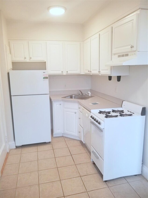 Primary Photo - 30 Langdon St