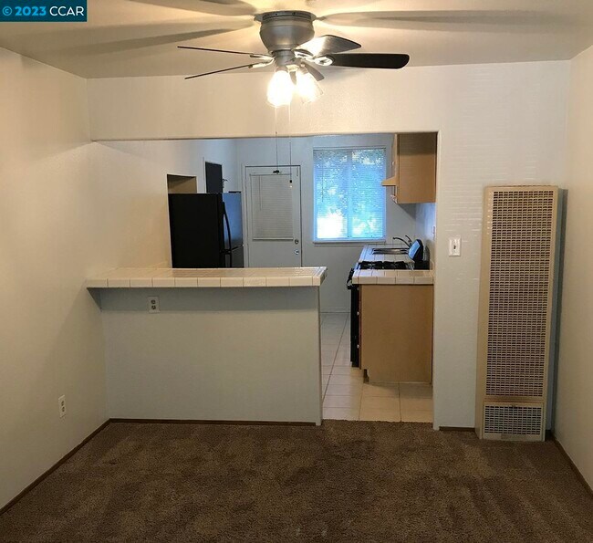 Building Photo - 2751 Gill Dr