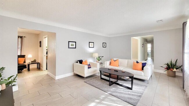 Foto del edificio - 741 NW 36th St