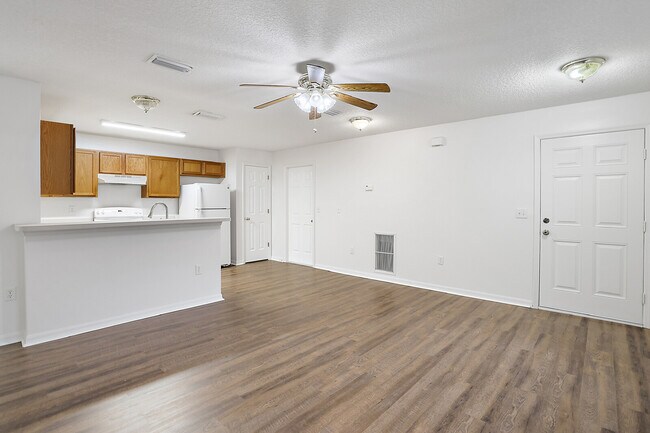 Building Photo - 512 Paulling Dr